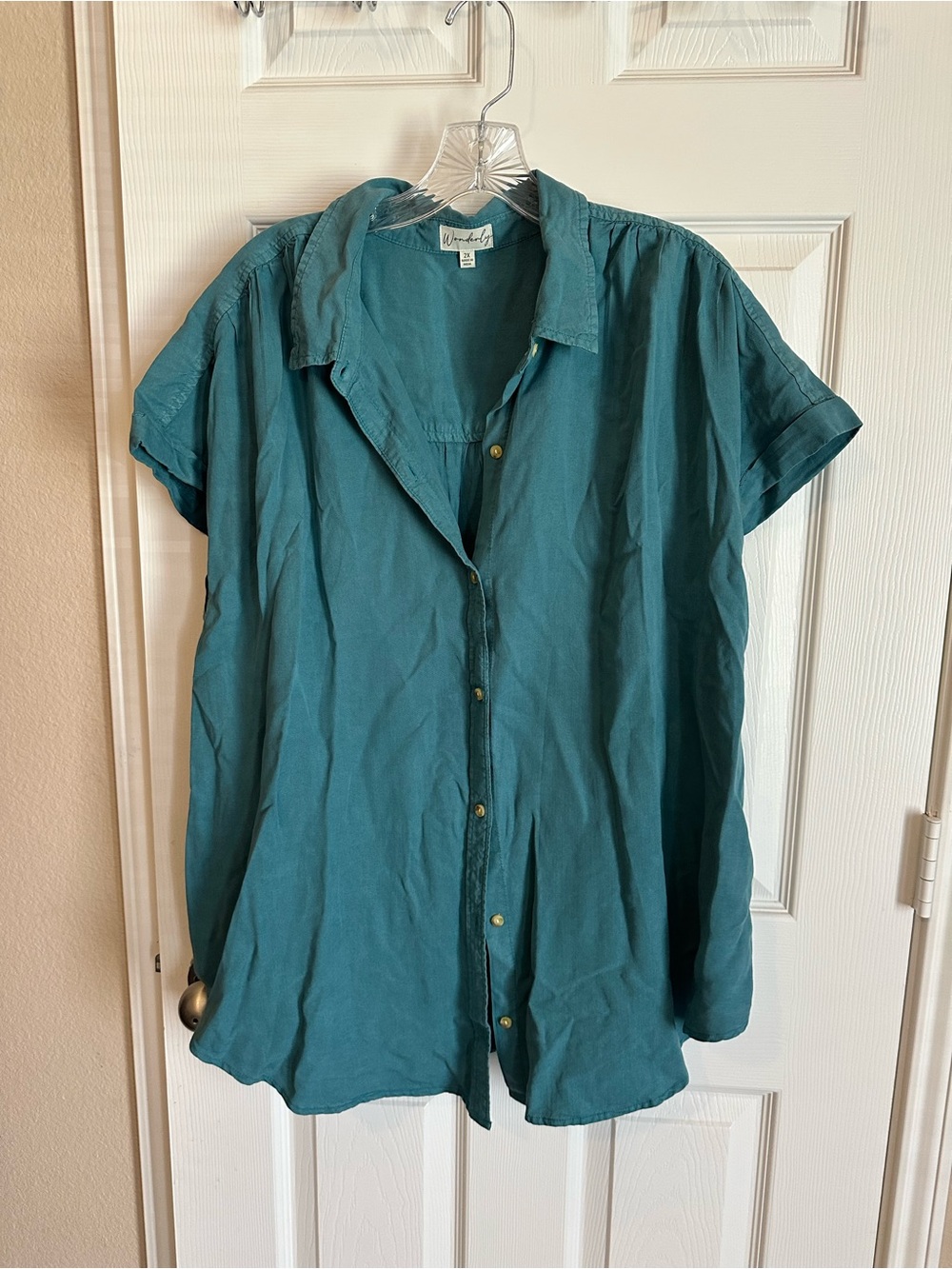 WONDERLY—- Women's Teal Button-Front Short Sleeve Top